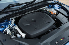 volvo-v90-t8-engine-bay.jpg