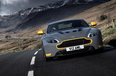 2-aston-v12_vs.jpg