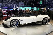 18-pagani_huayra_bc.jpg