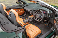 audi-r8-spyder-v10-plus-interior.jpg