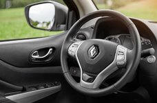 renault-alaskan-steering-wheel.jpg