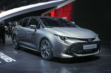 toyota-auris-3184.jpg