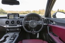 8-kia-stinger-crdi-2018-review-steering-wheel.jpg