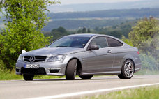 18-merc-c63-22.jpg