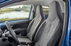 8-toyota-aygo-2018-review-seats.jpg