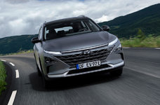 18-hyundai-nexo-2018-fd-cornering-front.jpg