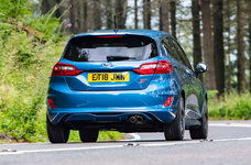 11-ford-fiesta-st-2018-uk-fd-otr-rear.jpg