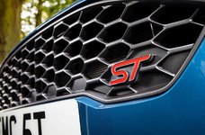 3-ford-fiesta-st-2018-uk-fd-grille.jpg