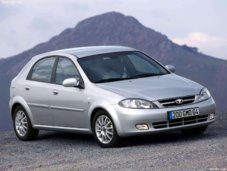 Daewoo-Lacetti_CDX_2004_1600x1200_wallpaper_04.jpg