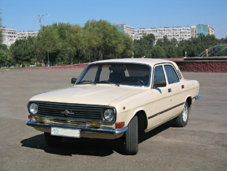 800px-Wolga_GAZ_24-10.jpg