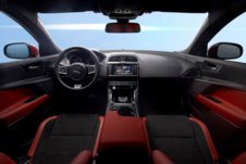 foto-jaguar-xe_03-650x433.jpg