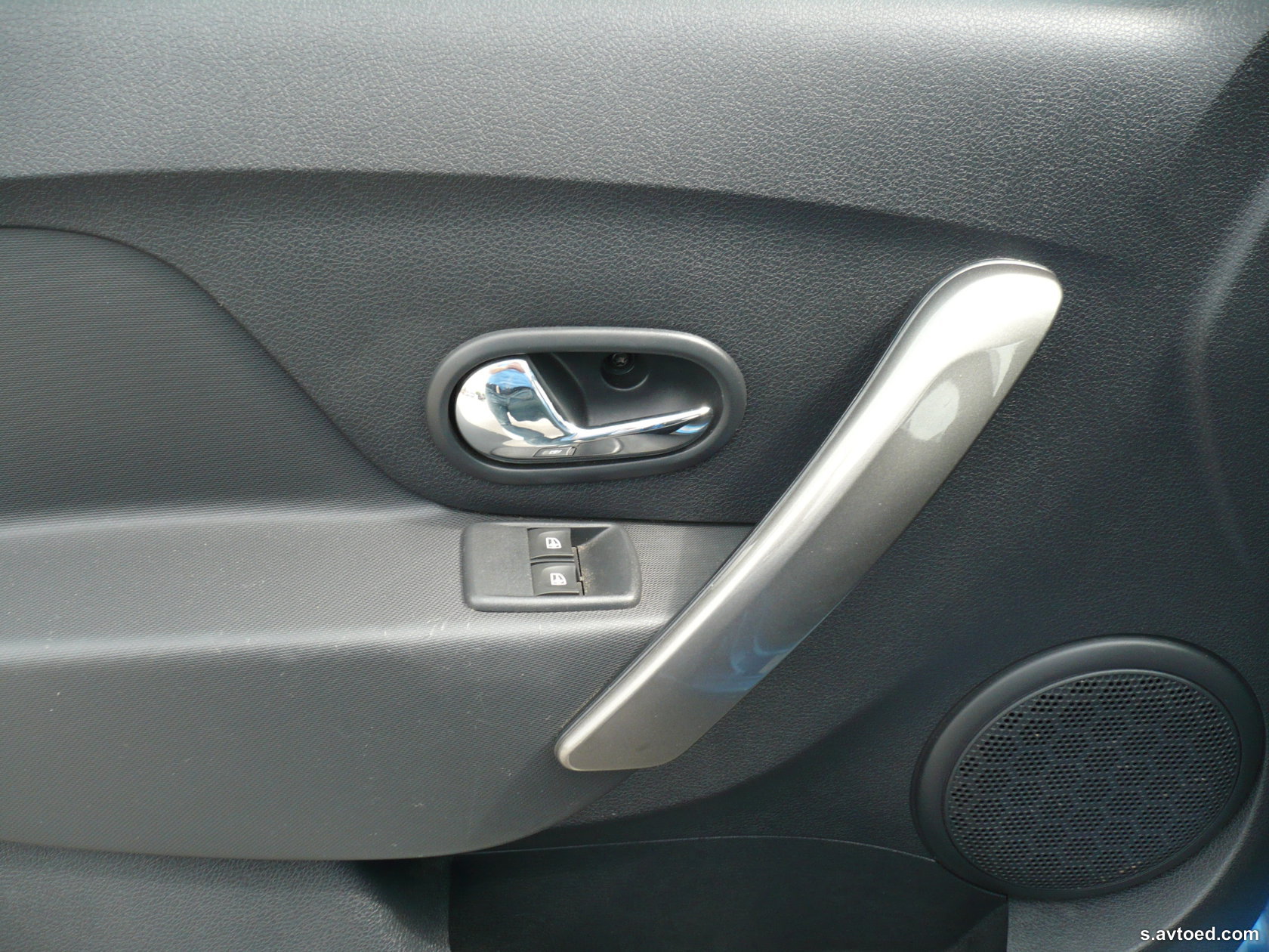 Рено Сандеро 2014 года, синий, на механике, фото номер 3