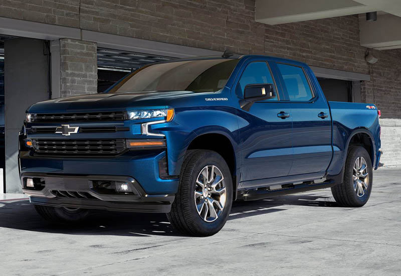 Chevrolet_Silverado_2018-2019_007.jpg